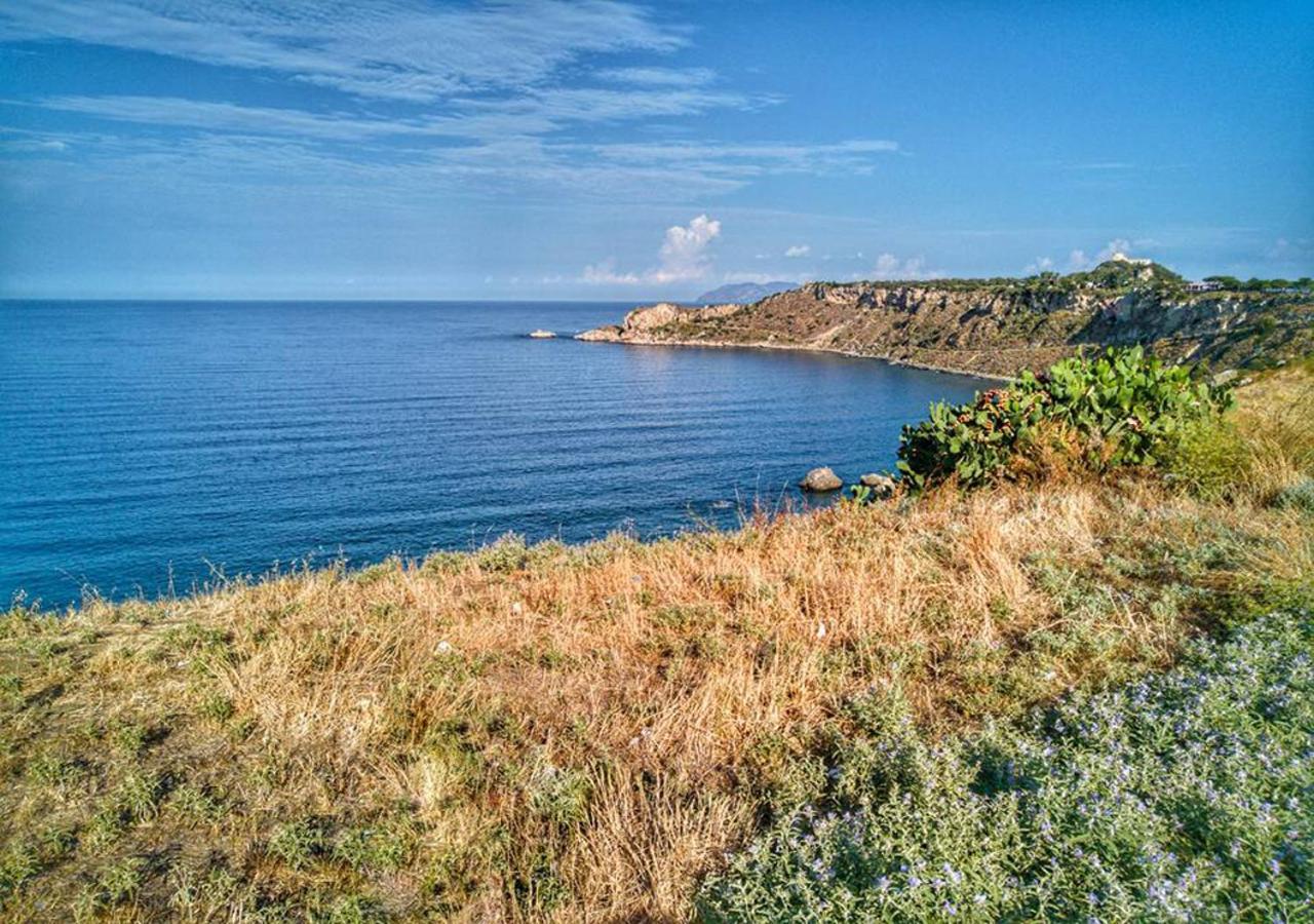 Baia Dei Delfini Furnari Exterior foto